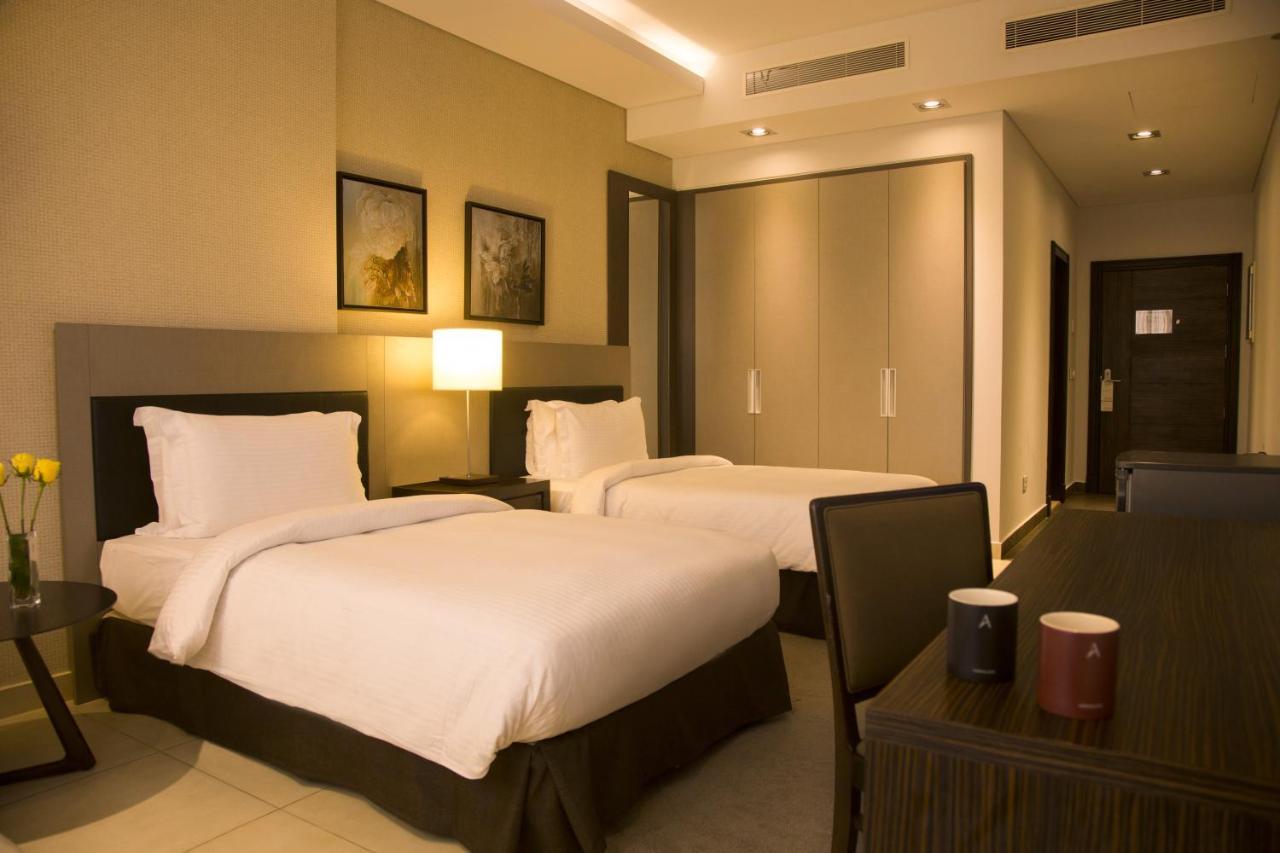 Kin Plaza Arjaan By Rotana Hotell Kinshasa Exteriör bild