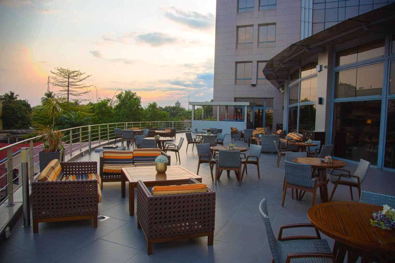 Kin Plaza Arjaan By Rotana Hotell Kinshasa Exteriör bild